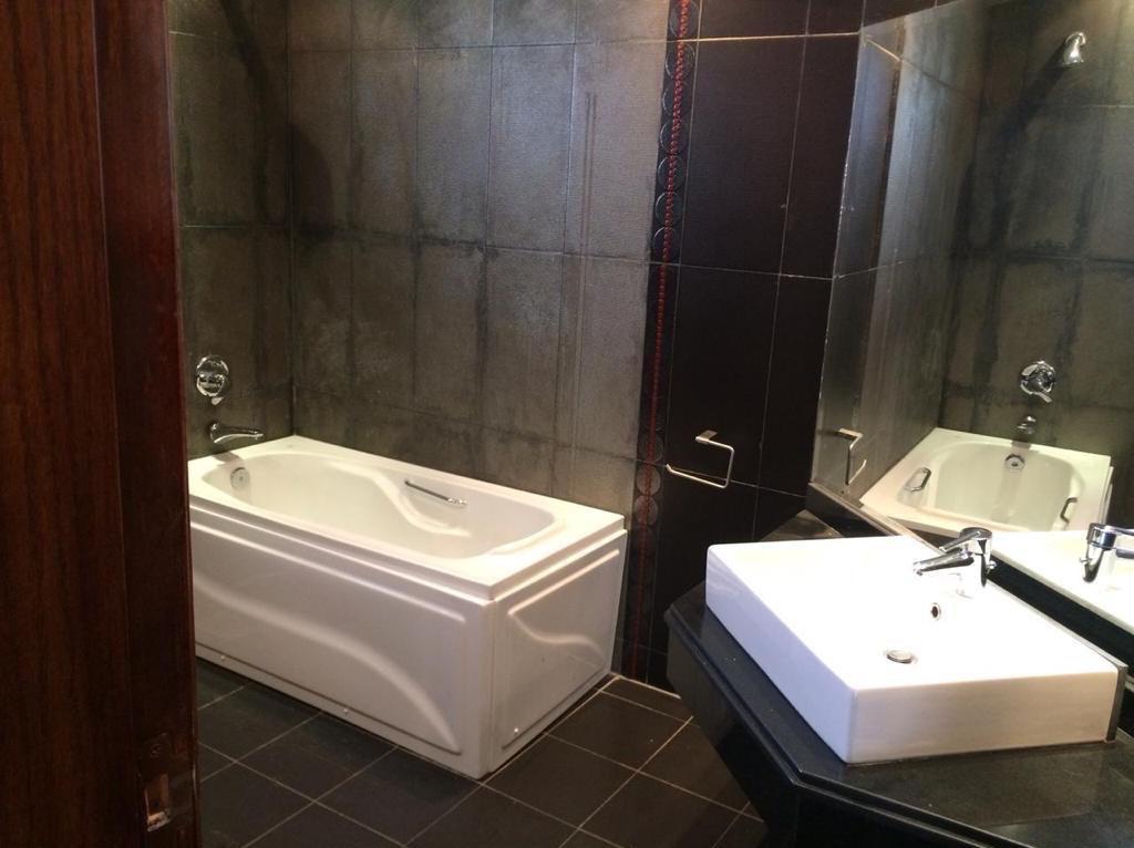 Standalone Villa for Rent in Lake View Dusit, New Cairo – 475 sqm